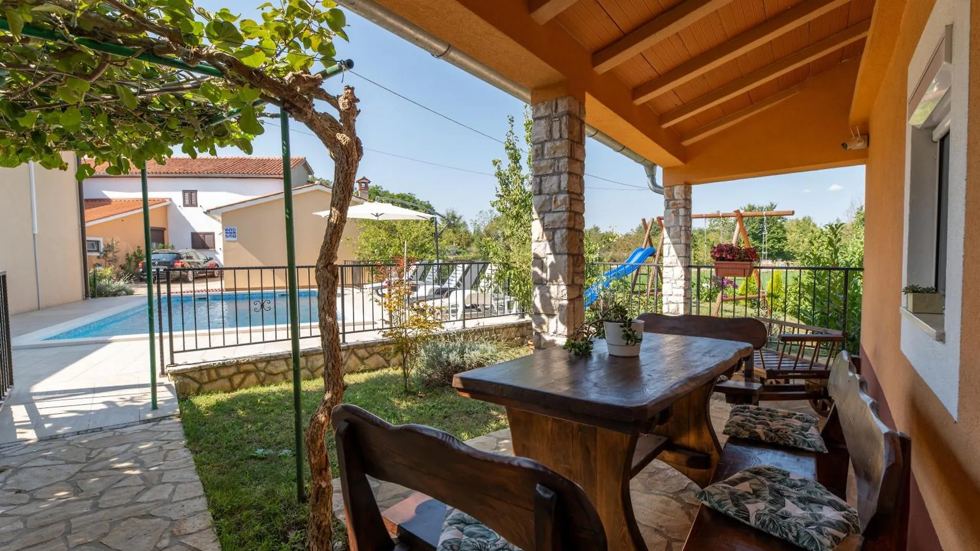 Two Stone House Iva Villa Nedescina 0*,
