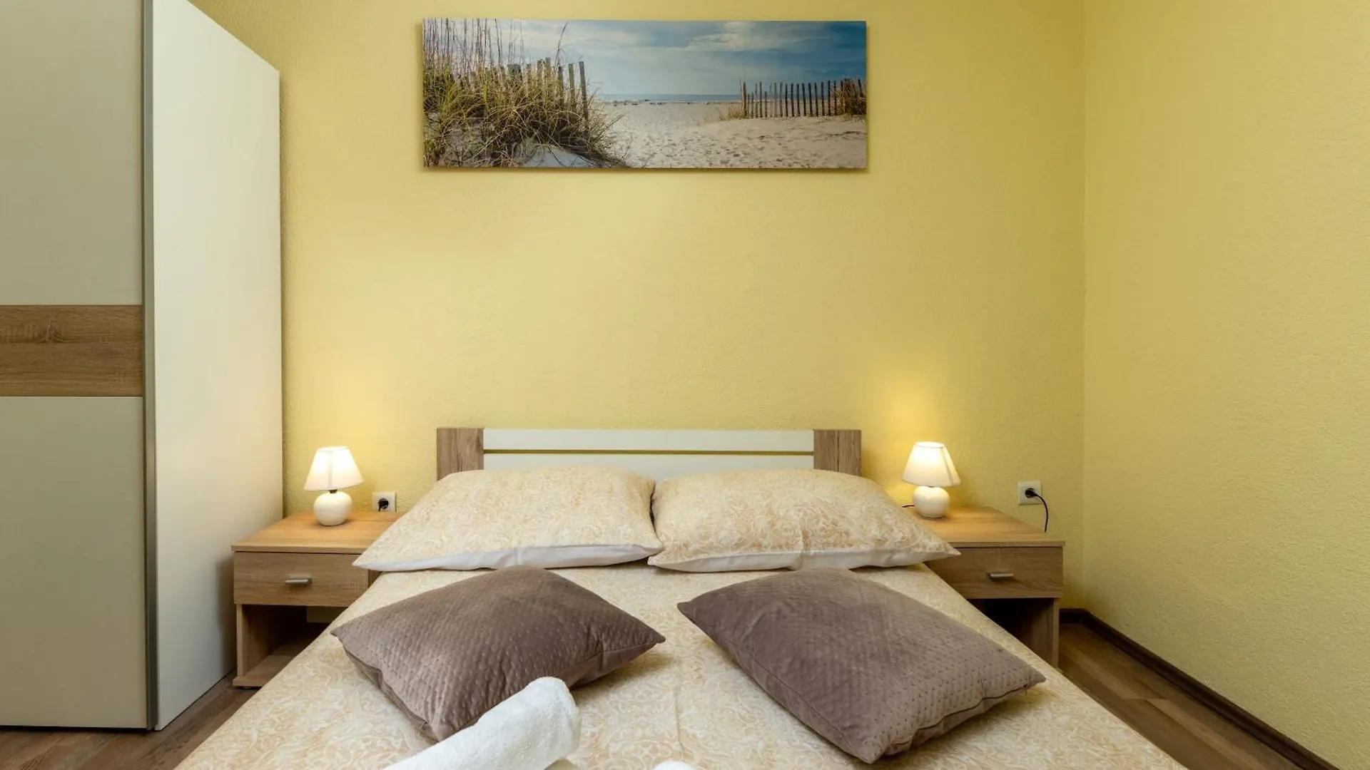 Two Stone House Iva Villa Nedescina Holiday home